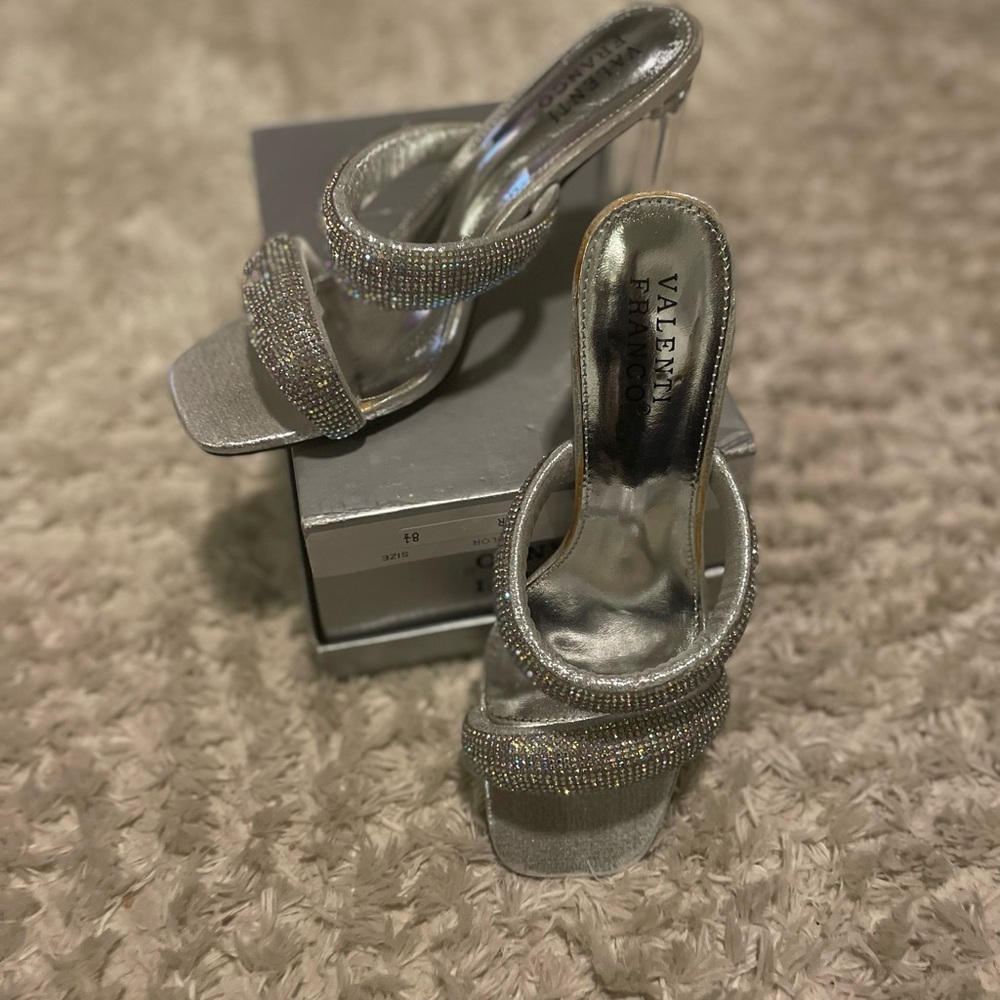 🩶Valenti Franco Silver Glitter Heels🩶 - Picture 3 of 6